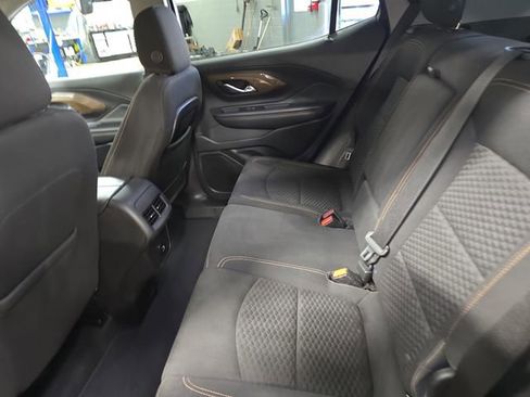 Used 2018 GMC Terrain SLE w/ Driver Convenience Package image 17