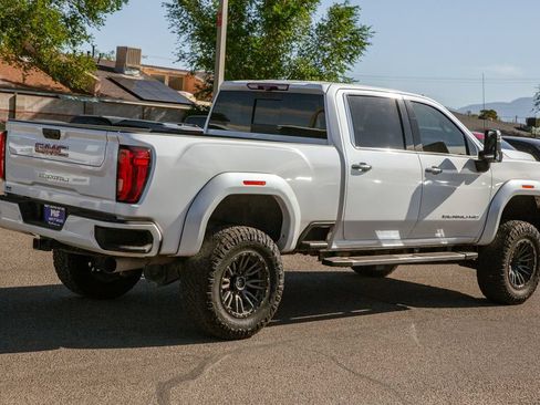 Used 2020 GMC Sierra 3500 Denali w/ Denali Ultimate Package AWD/4WD image 4