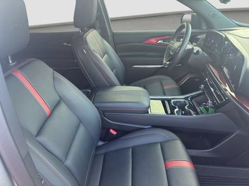 Used 2024 Chevrolet Traverse RS w/ LPO, Floor Liner Package AWD/4WD image 9