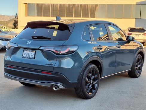 Used 2023 Honda HR-V Sport image 4