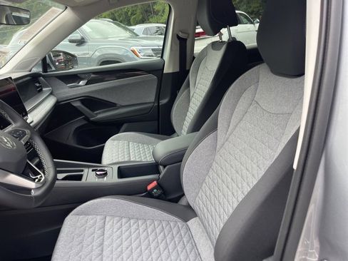 New 2025 Volkswagen Tiguan S image 8