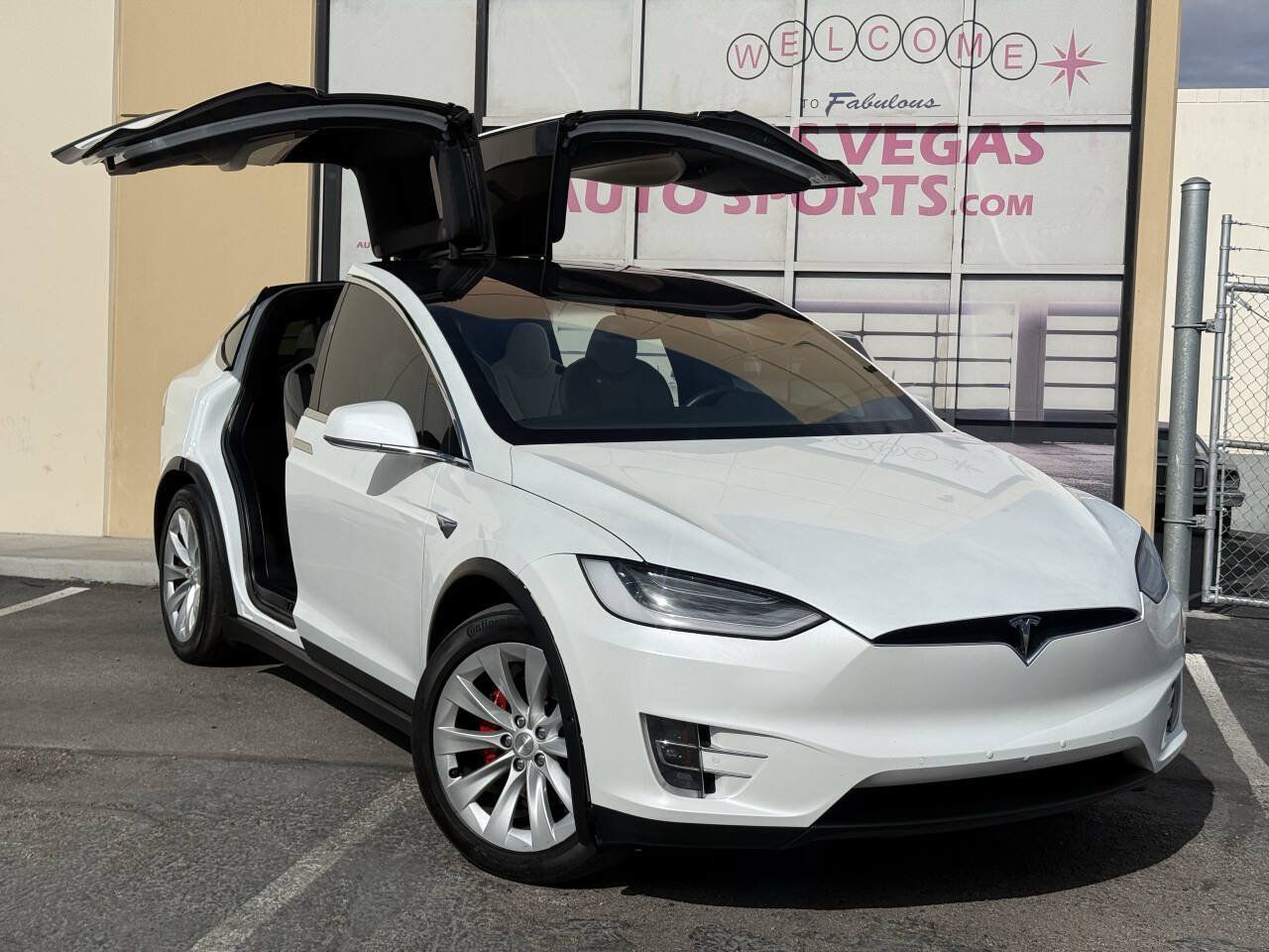 Used 2020 Tesla Model X Performance AWD/4WD image 3
