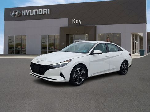Certified 2023 Hyundai Elantra SEL w/ Convenience Package FWD image 7