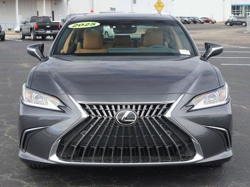 Used 2025 Lexus ES 350 w/ Premium Package image 24