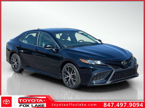 Used 2024 Toyota Camry SE FWD image 1
