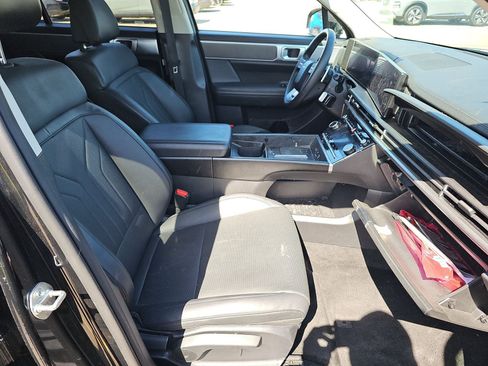 Used 2025 Hyundai Santa Fe SEL FWD image 10