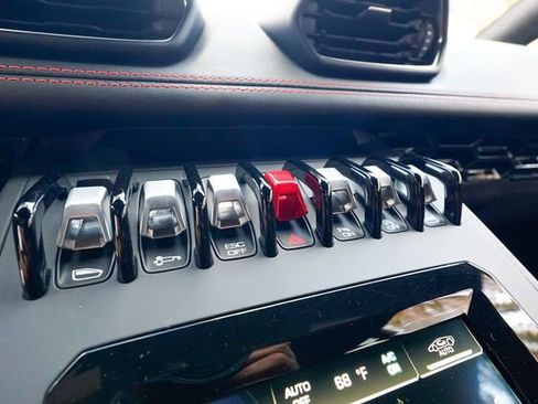 Used 2022 Lamborghini Huracan EVO RWD image 69