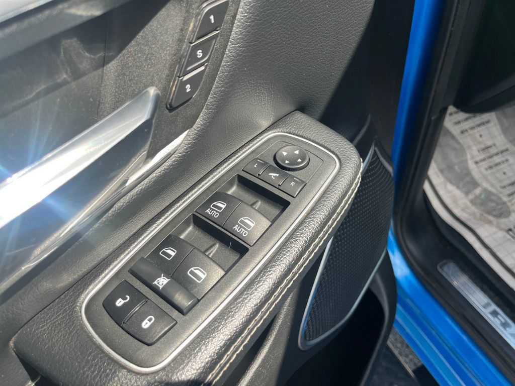 Used 2022 RAM 1500 Laramie AWD/4WD image 25