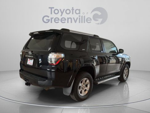 Used 2020 Toyota 4Runner SR5 Premium w/ Moonroof Package AWD/4WD image 6