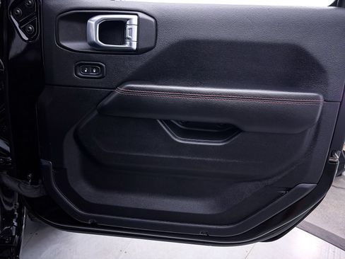 Used 2021 Jeep Gladiator Rubicon w/ LED Lighting Group AWD/4WD image 36