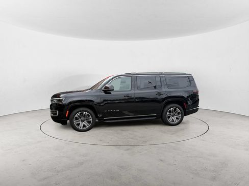 Used 2024 Jeep Wagoneer Series II w/ Flexible Seating Group AWD/4WD image 8
