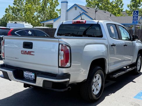 Used 2017 GMC Canyon 2WD Crew Cab w/ Convenience Package image 6