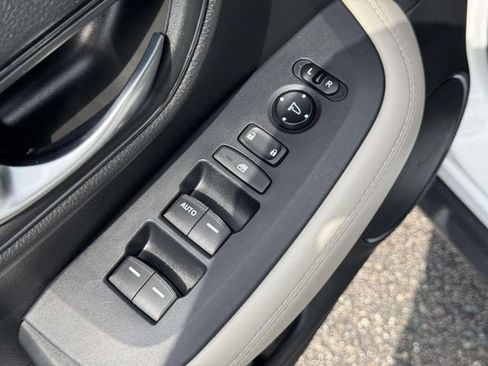Certified 2024 Honda HR-V LX image 15