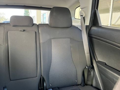 Used 2025 Kia Sportage LX image 37