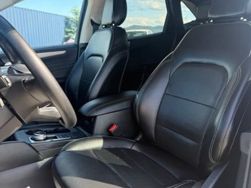 Used 2022 Ford Escape SEL AWD/4WD image 12