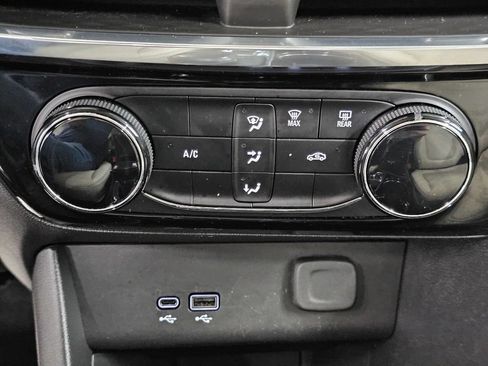 Certified 2024 Buick Encore GX Sport Touring AWD/4WD image 18