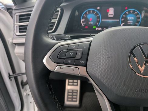 Used 2024 Volkswagen Atlas Cross Sport SEL R-Line AWD/4WD image 17