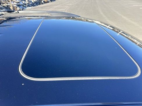 Certified 2022 Nissan Armada SL w/ Captain's Chairs Package image 10