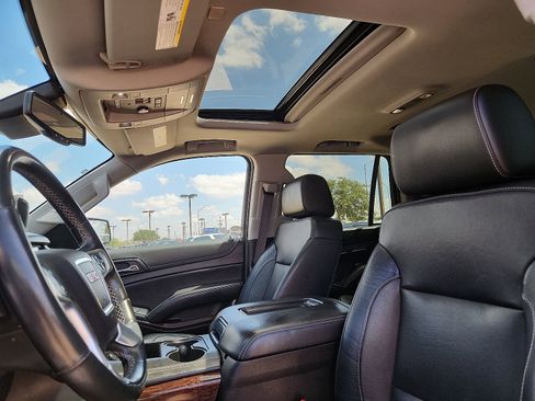 Used 2020 GMC Yukon SLT AWD/4WD image 13