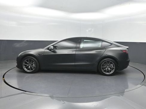 Used 2022 Tesla Model 3 Long Range AWD/4WD image 2