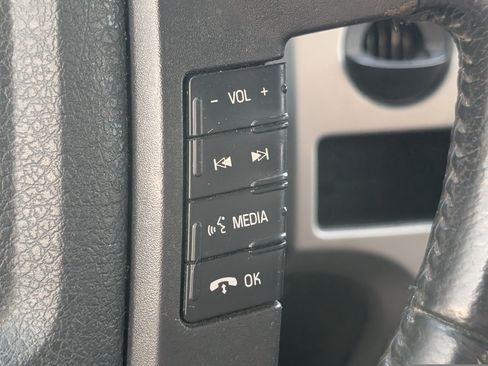 Used 2011 Ford F150 XLT w/ XLT Convenience Pkg RWD image 23
