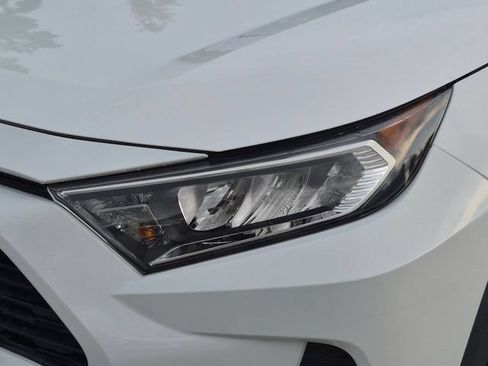 Used 2021 Toyota RAV4 XLE w/ XLE Grade Weather Package AWD/4WD image 10