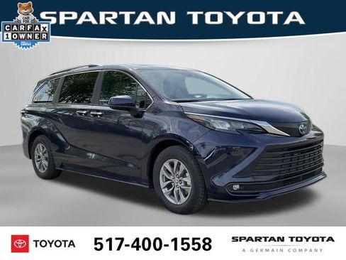 Used 2025 Toyota Sienna XLE FWD image 10