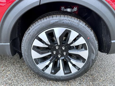 New 2026 Ford Explorer Platinum w/ LUX Leather Package AWD/4WD image 25