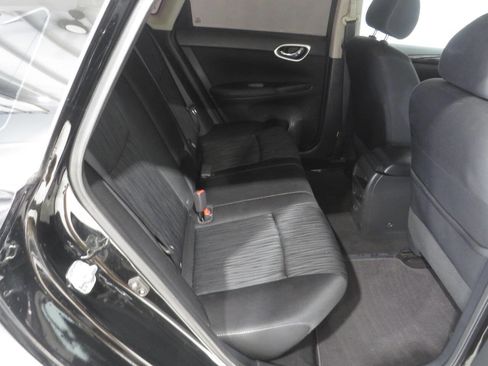 Used 2019 Nissan Sentra SV FWD image 12