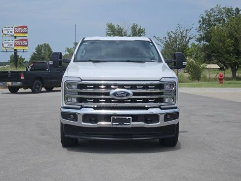Used 2024 Ford F250 Lariat AWD/4WD image 2