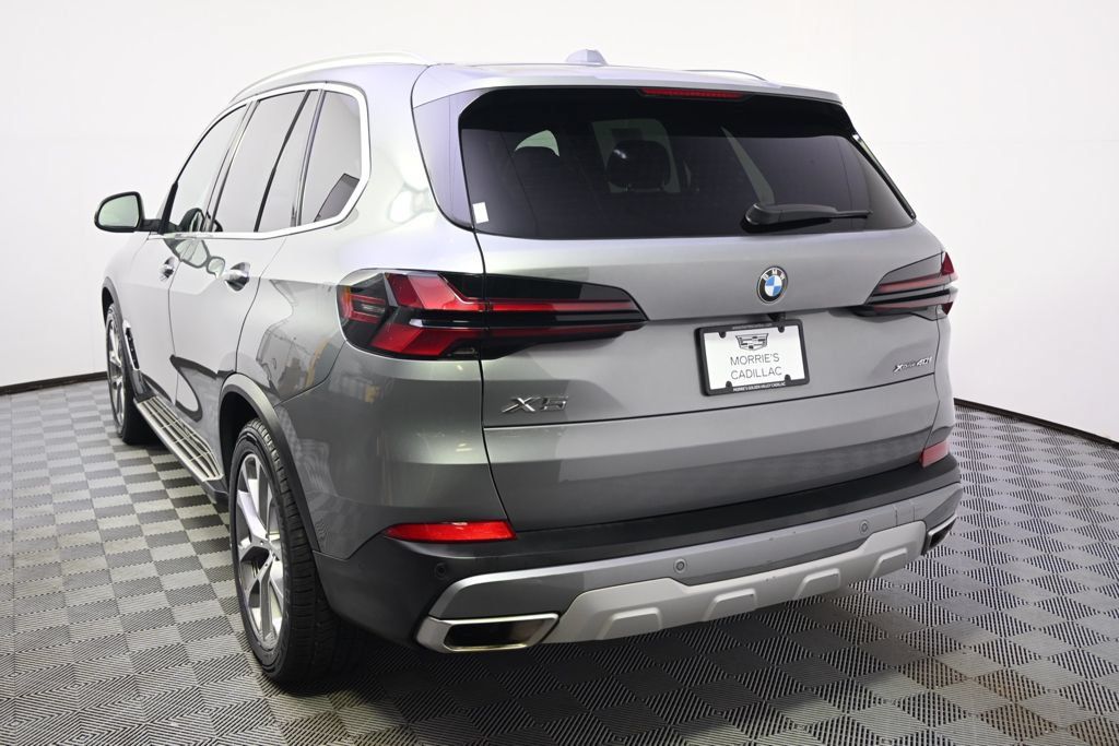 Used 2024 BMW X5 xDrive40i AWD/4WD image 4