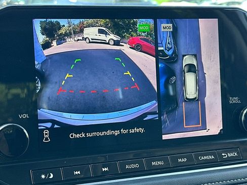 Used 2022 Nissan Rogue Platinum w/ Head-Up Display Package image 20