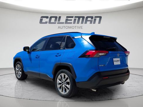 Used 2019 Toyota RAV4 XLE Premium w/ All Weather Liner Package AWD/4WD image 3