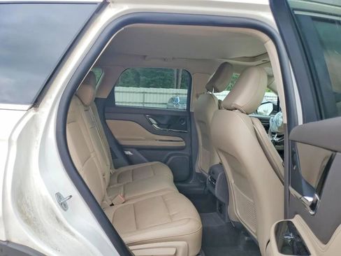 Used 2021 Lincoln Corsair Reserve FWD image 11