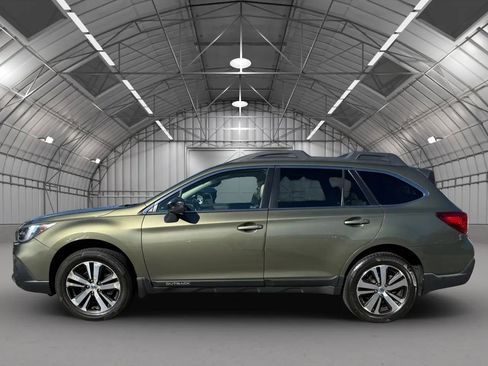 Used 2018 Subaru Outback 3.6R Limited image 10