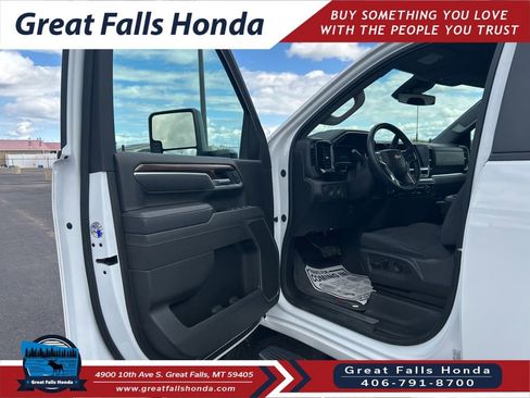 Used 2025 Chevrolet Silverado 2500 LT AWD/4WD image 9