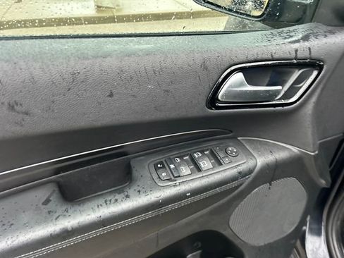 Used 2024 Dodge Durango SXT image 30