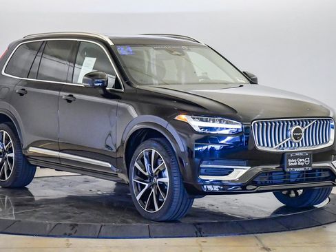 Certified 2024 Volvo XC90 B6 Plus image 6