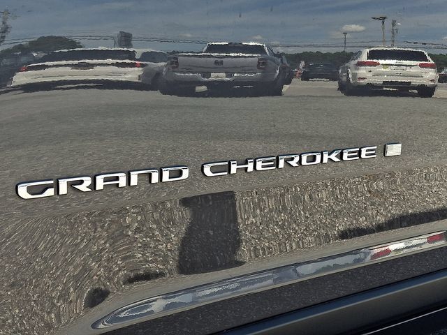 Used 2023 Jeep Grand Cherokee Limited AWD/4WD image 30