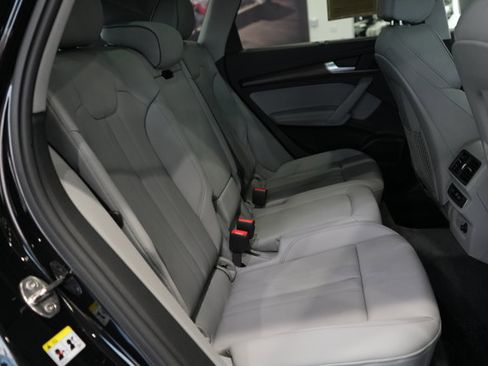Used 2024 Audi Q5 e Premium Plus image 33