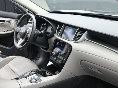 Used 2023 INFINITI QX50 Luxe w/ Accent Package FWD image 38