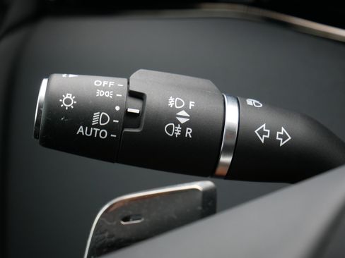 Used 2025 Land Rover Range Rover Evoque S image 23