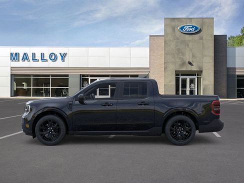 New 2026 Ford Maverick Lariat w/ Black Appearance Package image 3