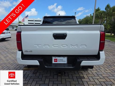 Certified 2025 Toyota Tacoma SR5 AWD/4WD image 10