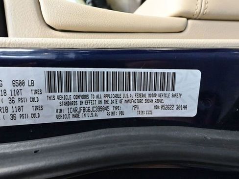 Used 2018 Jeep Grand Cherokee Limited image 47