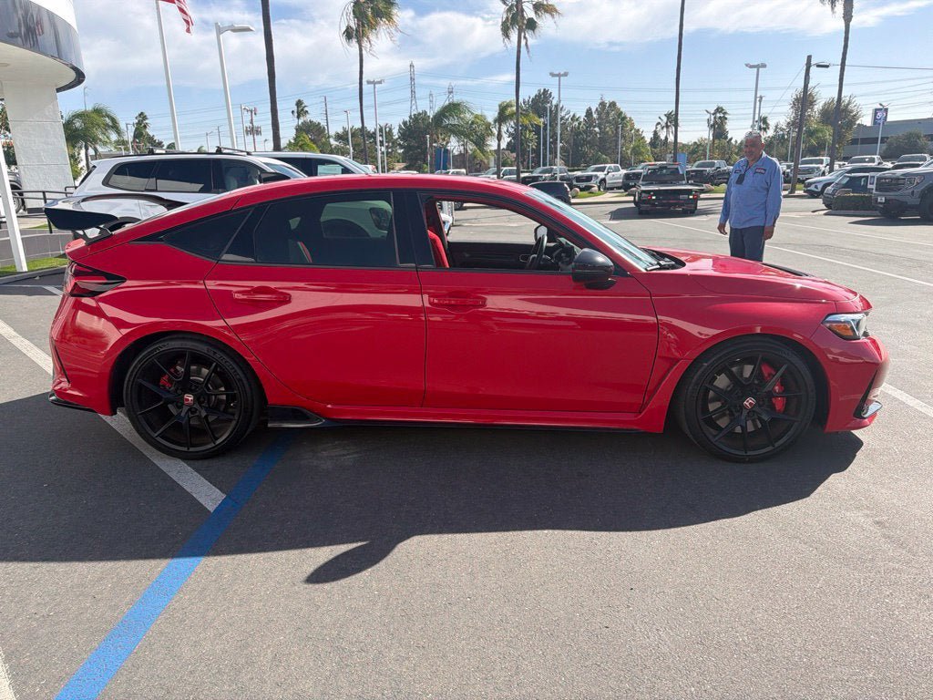 Used 2024 Honda Civic Type R image 5