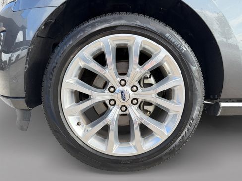 Used 2019 Ford Expedition Platinum RWD image 9