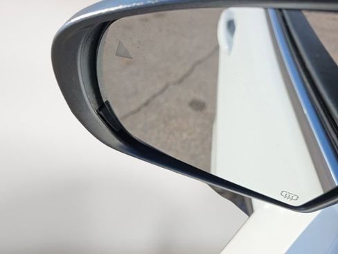 Used 2020 Jeep Cherokee Limited image 18