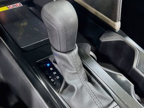 Used 2025 Toyota Camry LE w/ Convenience Package FWD image 16
