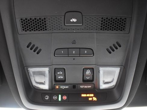 Certified 2024 Cadillac XT6 Premium Luxury w/ LPO, Floor Liner Package AWD/4WD image 22